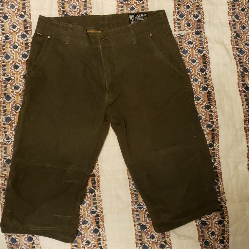 KUHL SIZE 34  long SHORTS